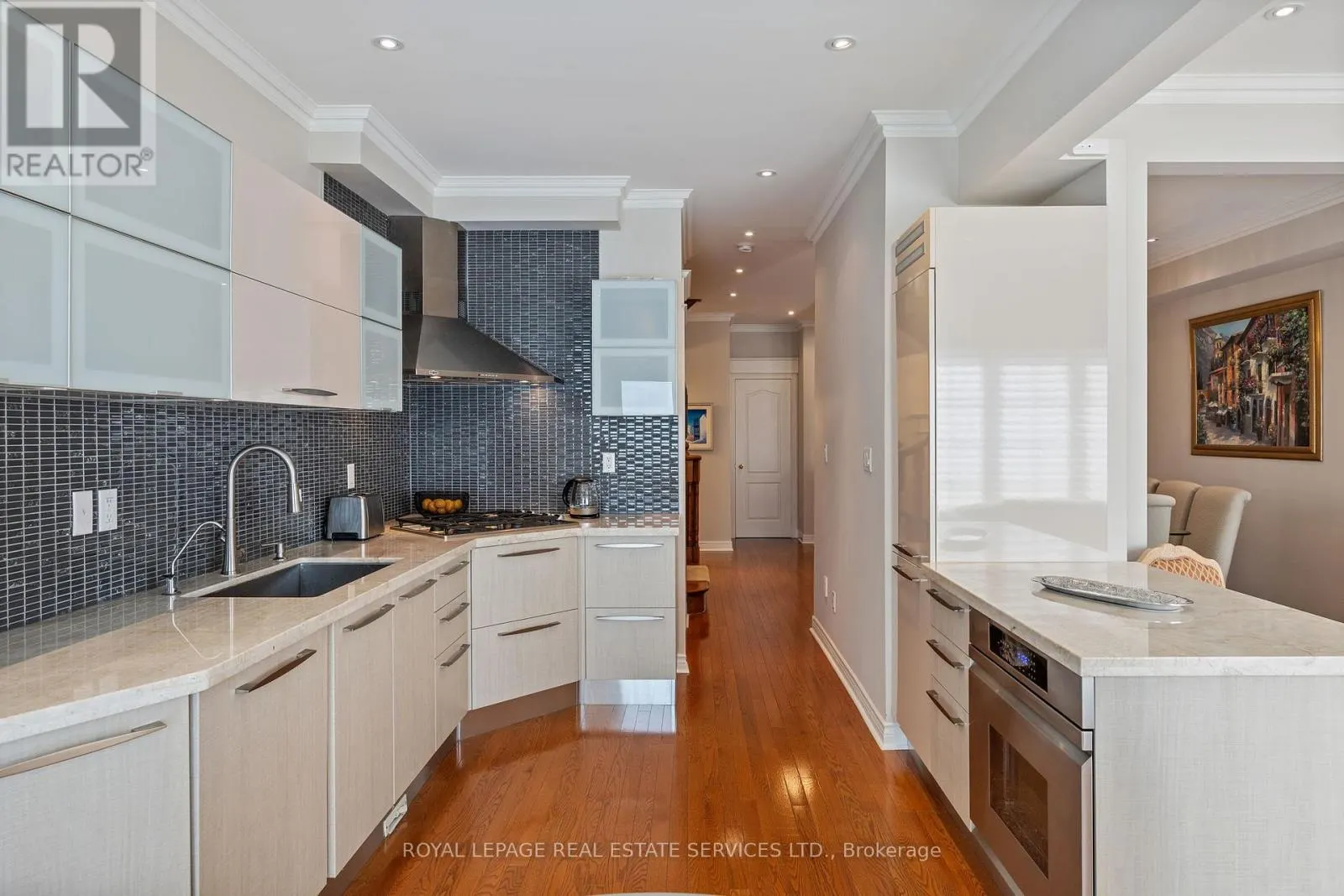 140 KINGSBRIDGE CIRCLE