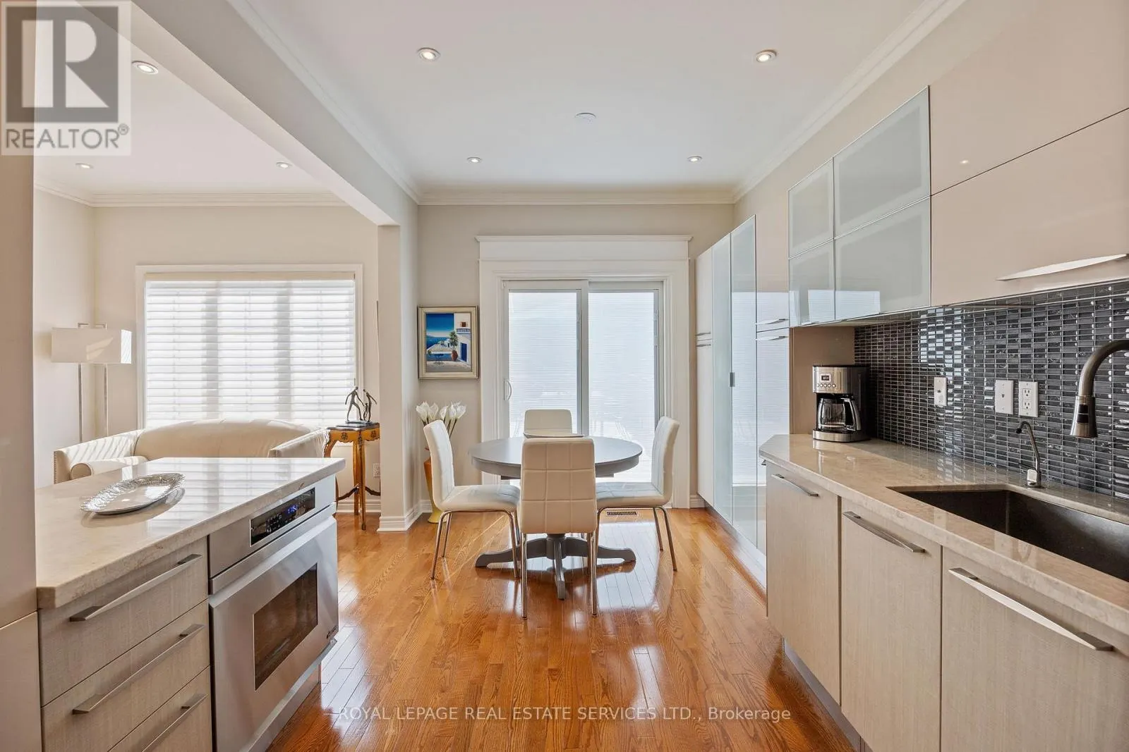 140 KINGSBRIDGE CIRCLE