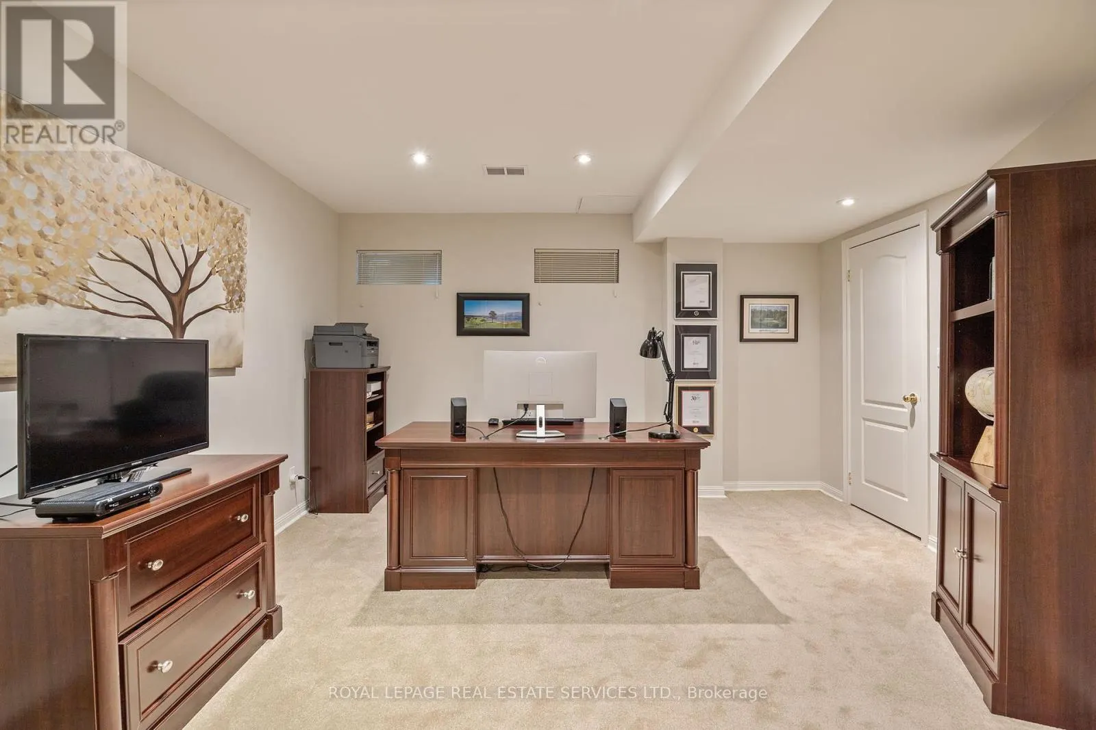 140 KINGSBRIDGE CIRCLE