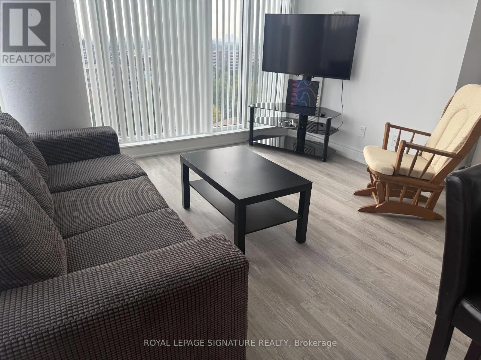 1505 - 9618 YONGE STREET
