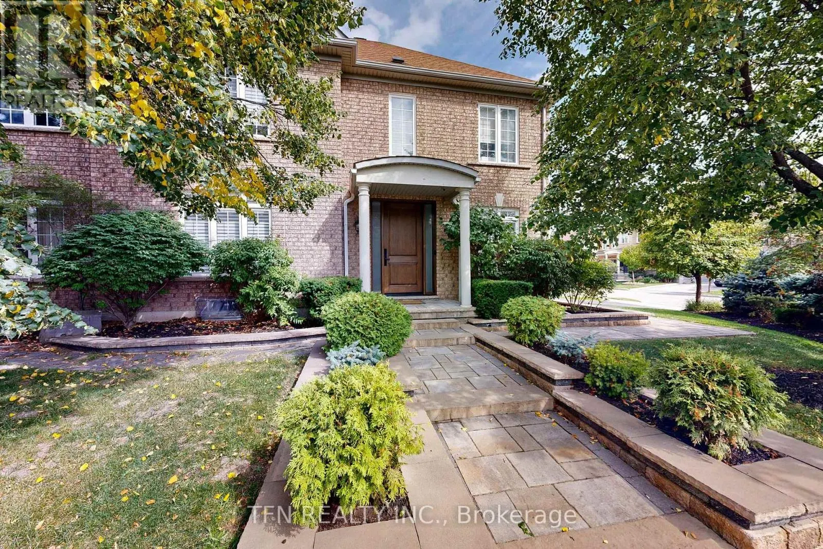 177 BENTOAK CRESCENT