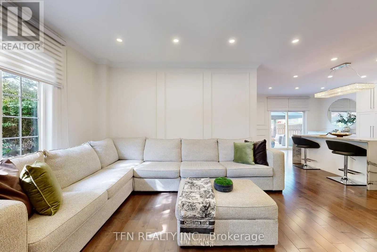 177 BENTOAK CRESCENT