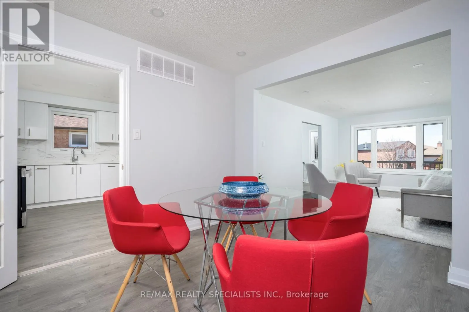 UPPER - 25 TWINBERRY CRESCENT