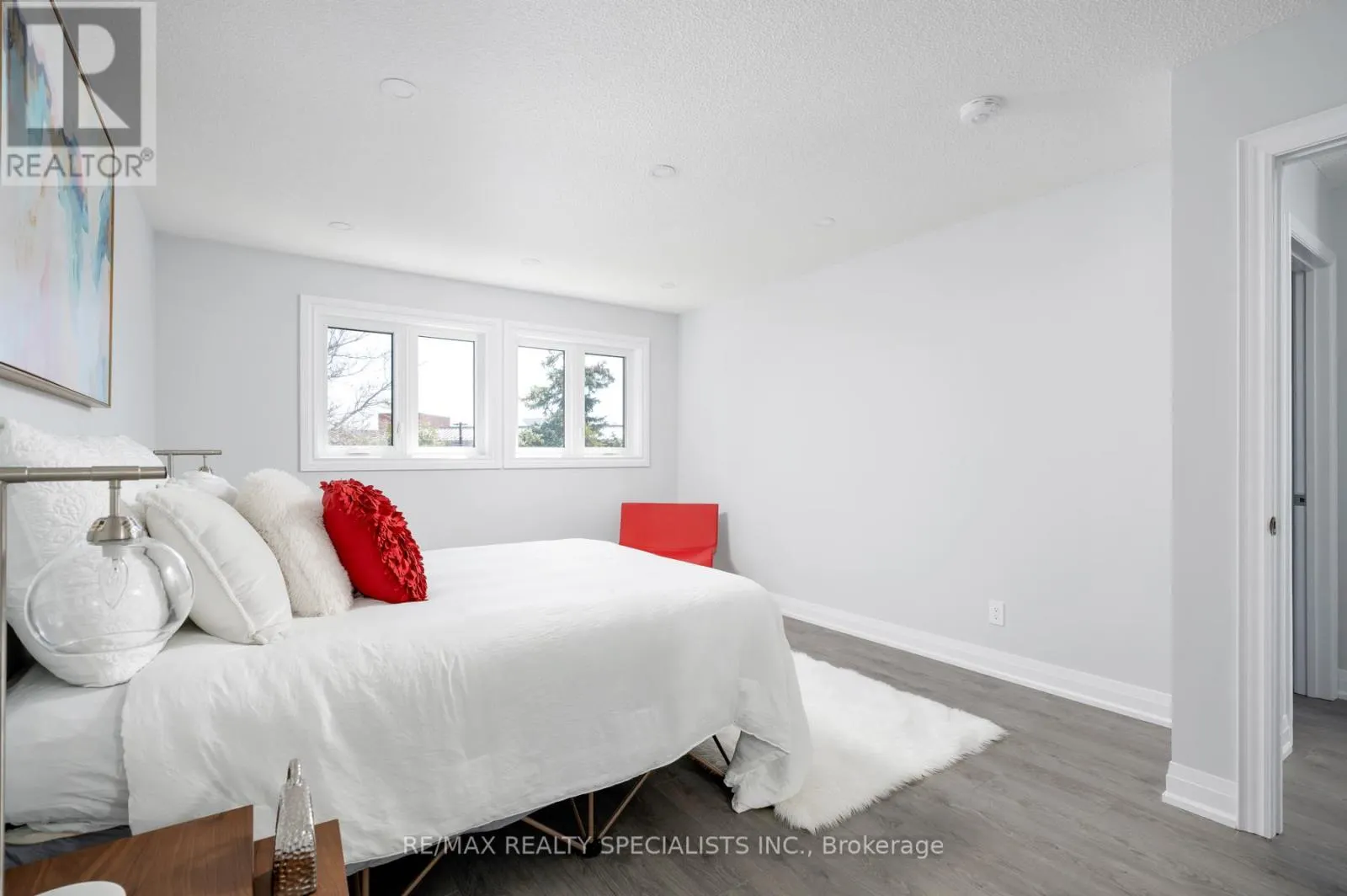 UPPER - 25 TWINBERRY CRESCENT
