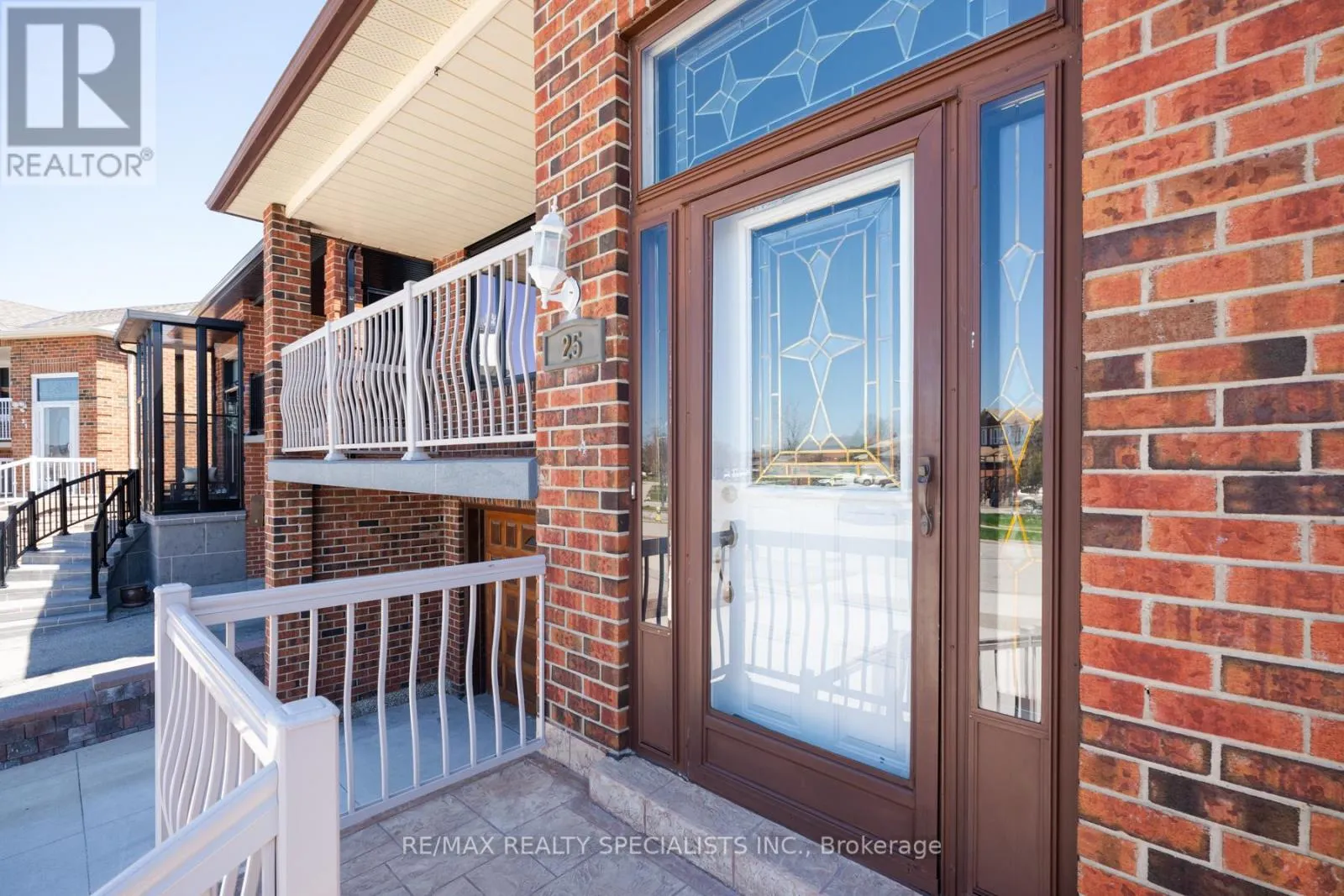 UPPER - 25 TWINBERRY CRESCENT