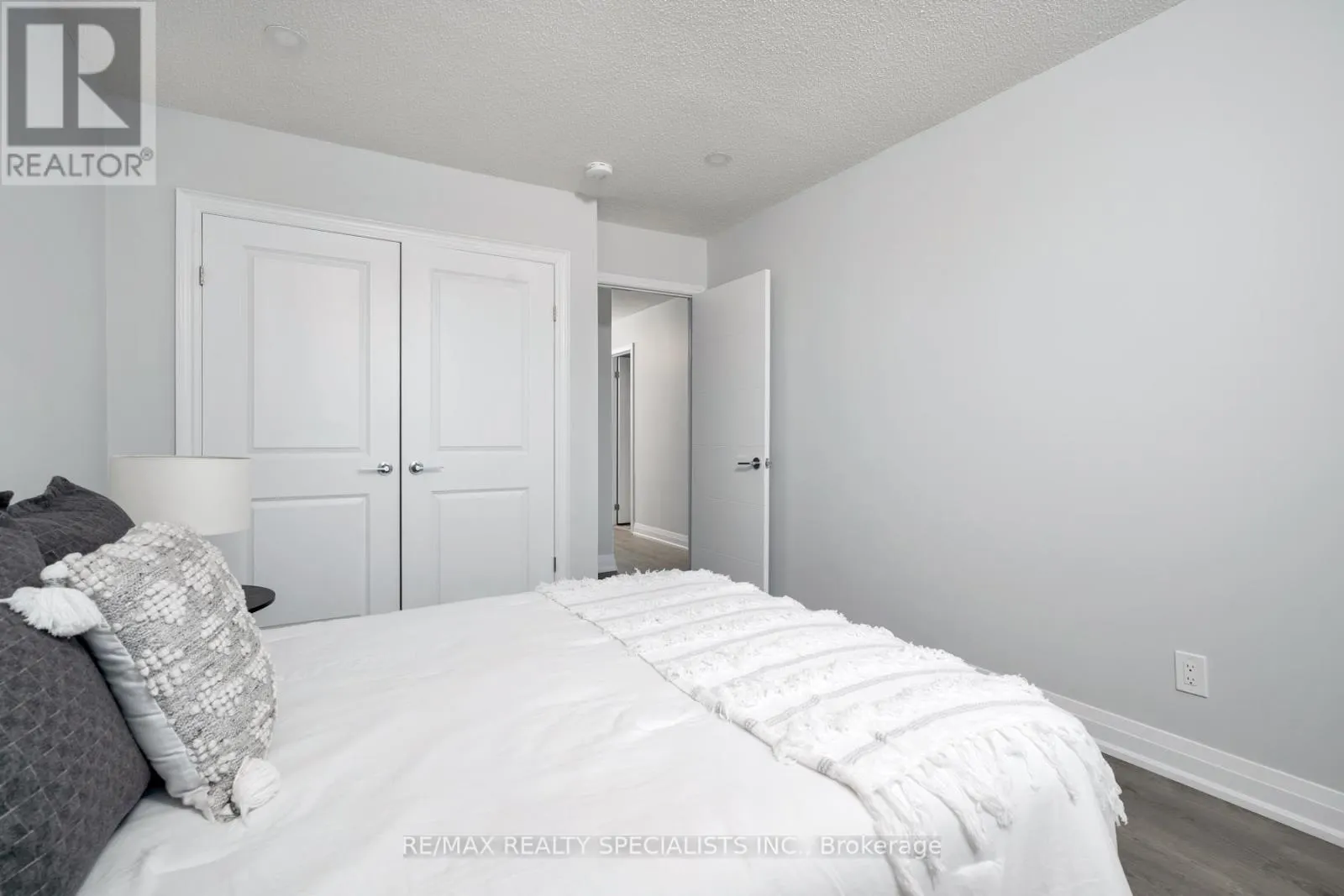 UPPER - 25 TWINBERRY CRESCENT