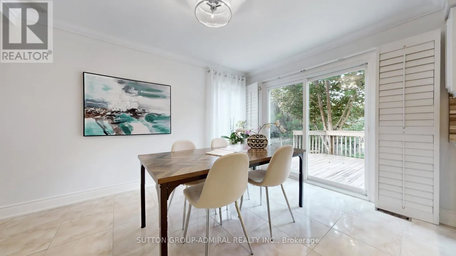 6 MCDOUGALL COURT