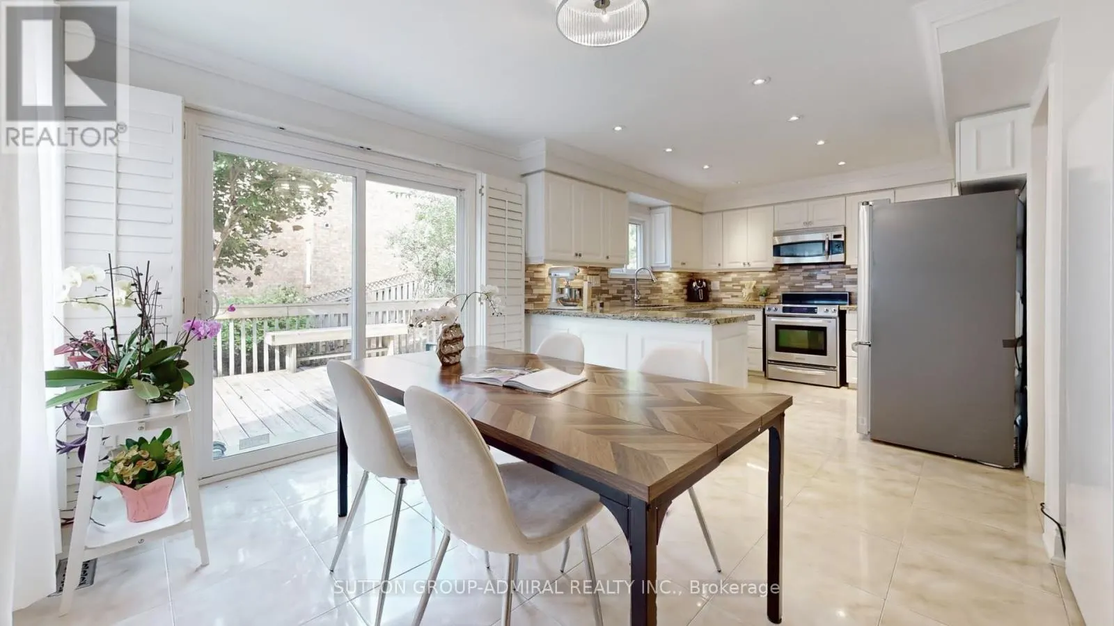 6 MCDOUGALL COURT