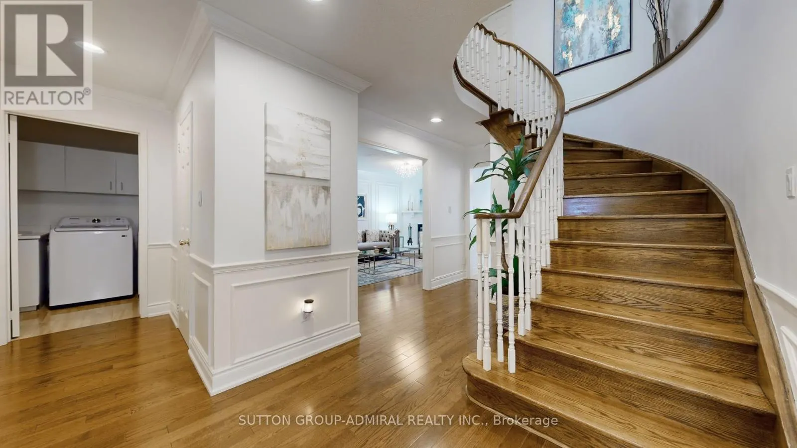 6 MCDOUGALL COURT