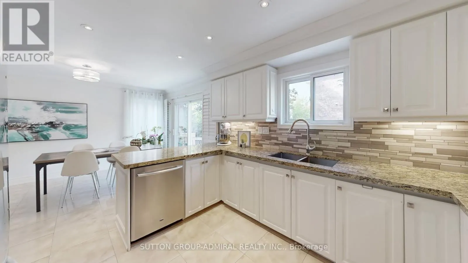 6 MCDOUGALL COURT