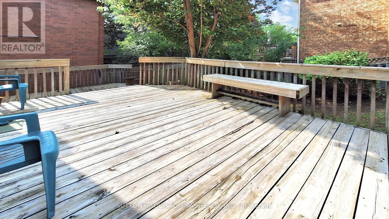 6 MCDOUGALL COURT