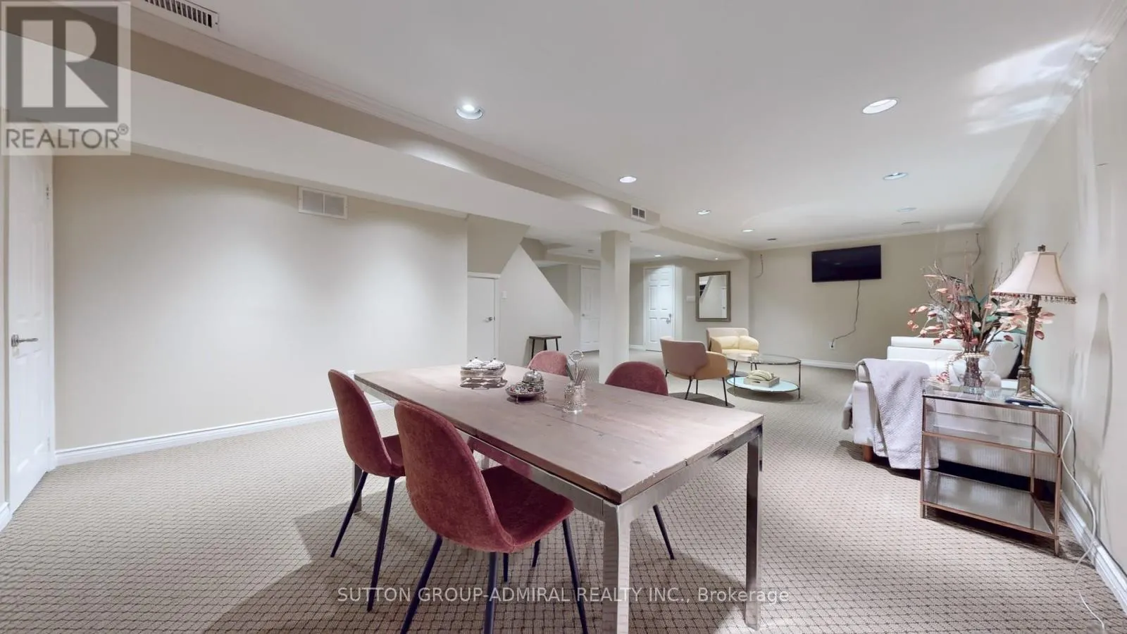 6 MCDOUGALL COURT