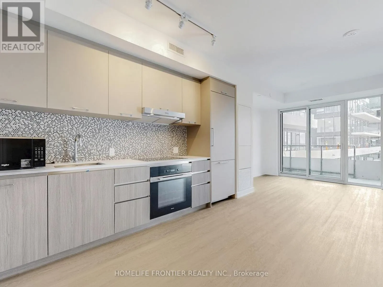 802 - 8188 YONGE STREET