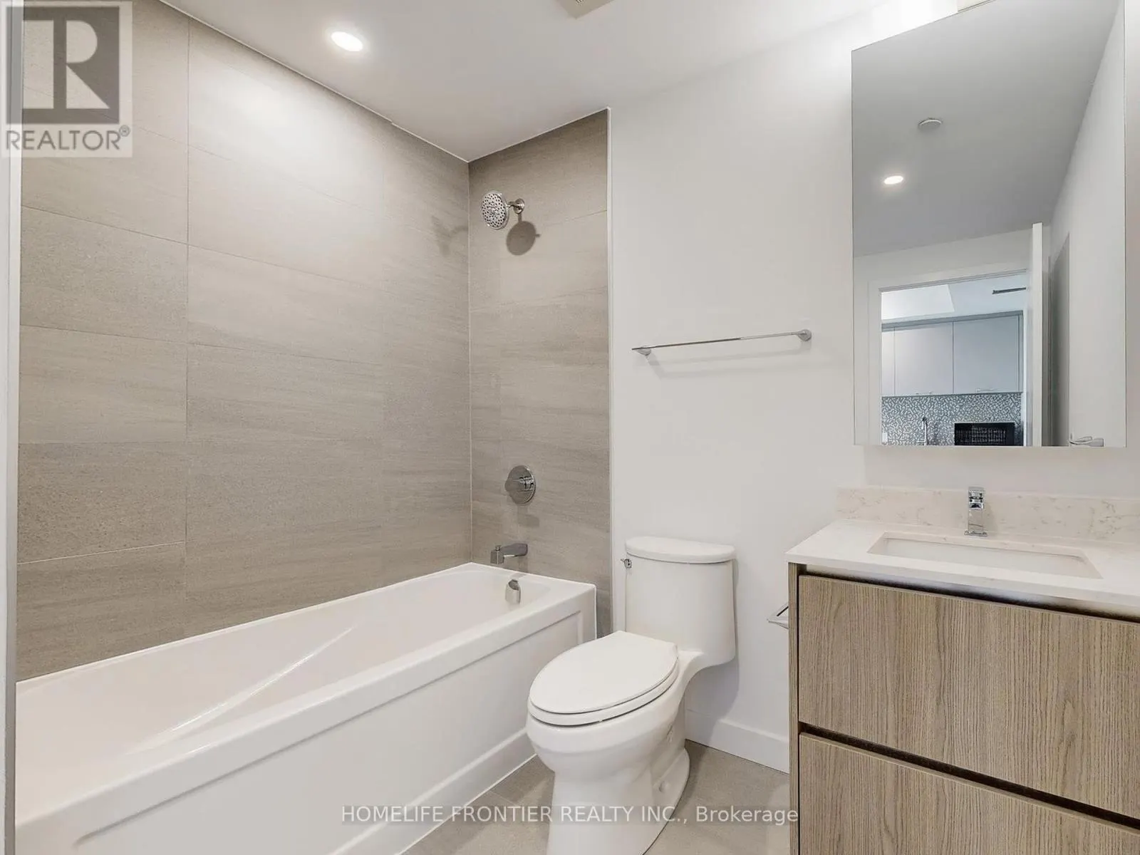 802 - 8188 YONGE STREET