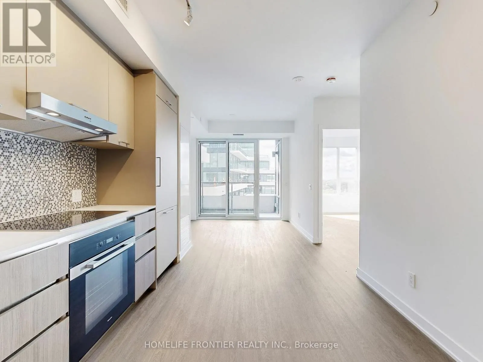 802 - 8188 YONGE STREET