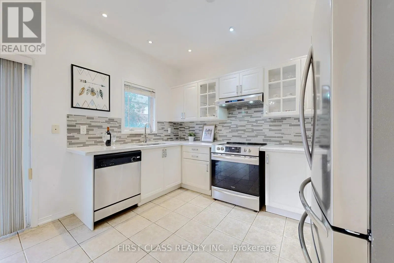 79 CARNOUSTIE CRESCENT