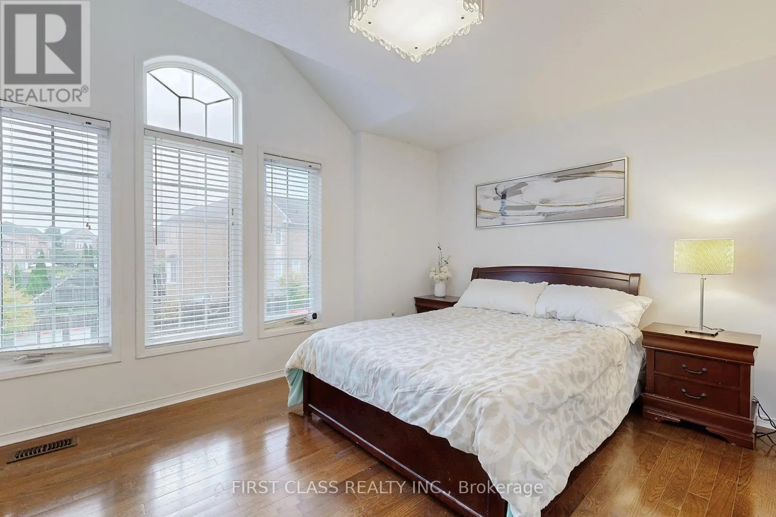 79 CARNOUSTIE CRESCENT