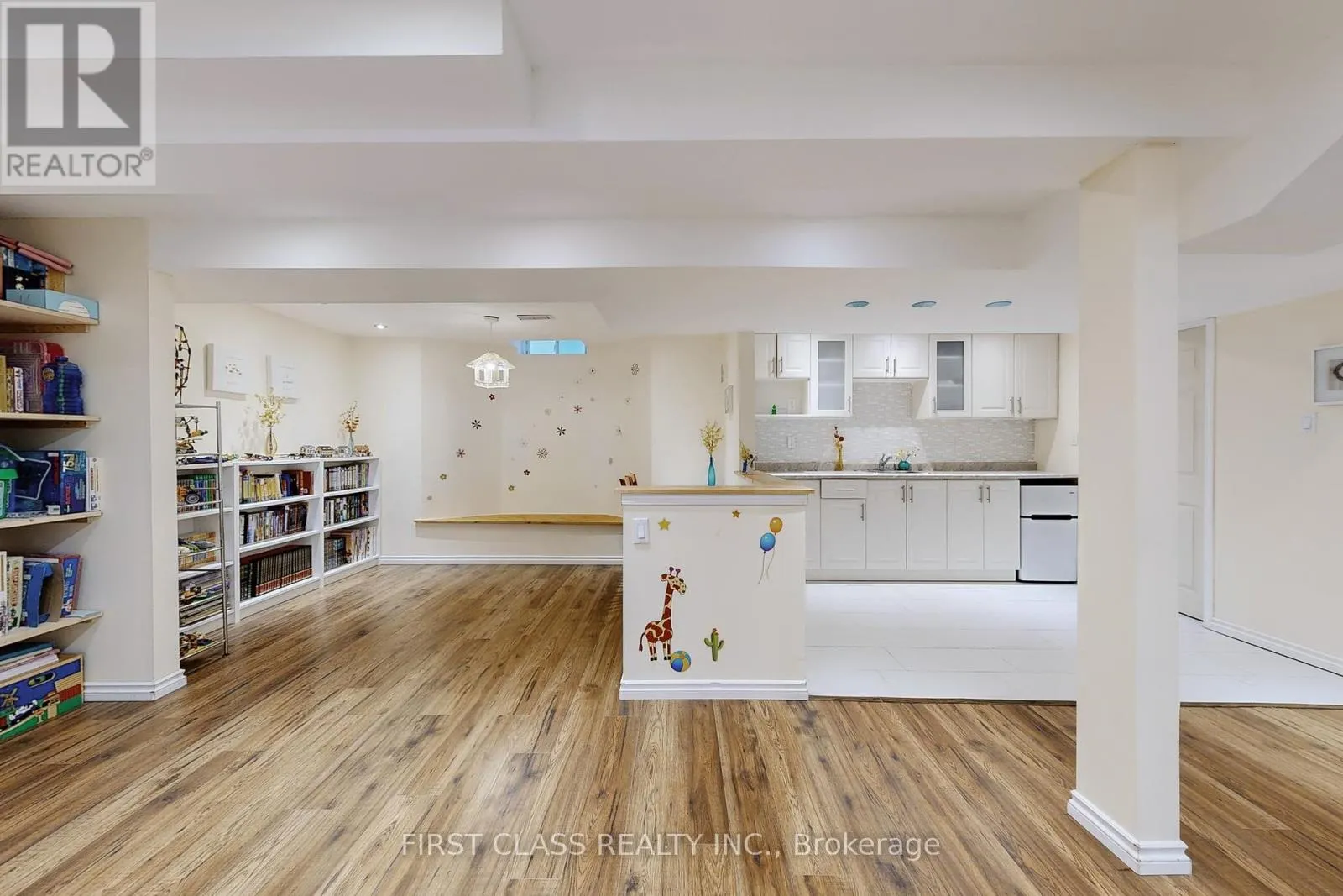79 CARNOUSTIE CRESCENT