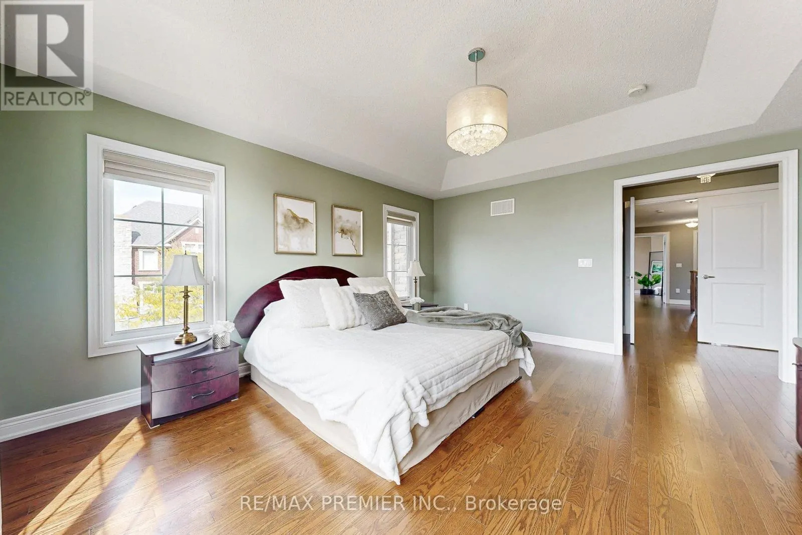 28 RIVOLI DRIVE