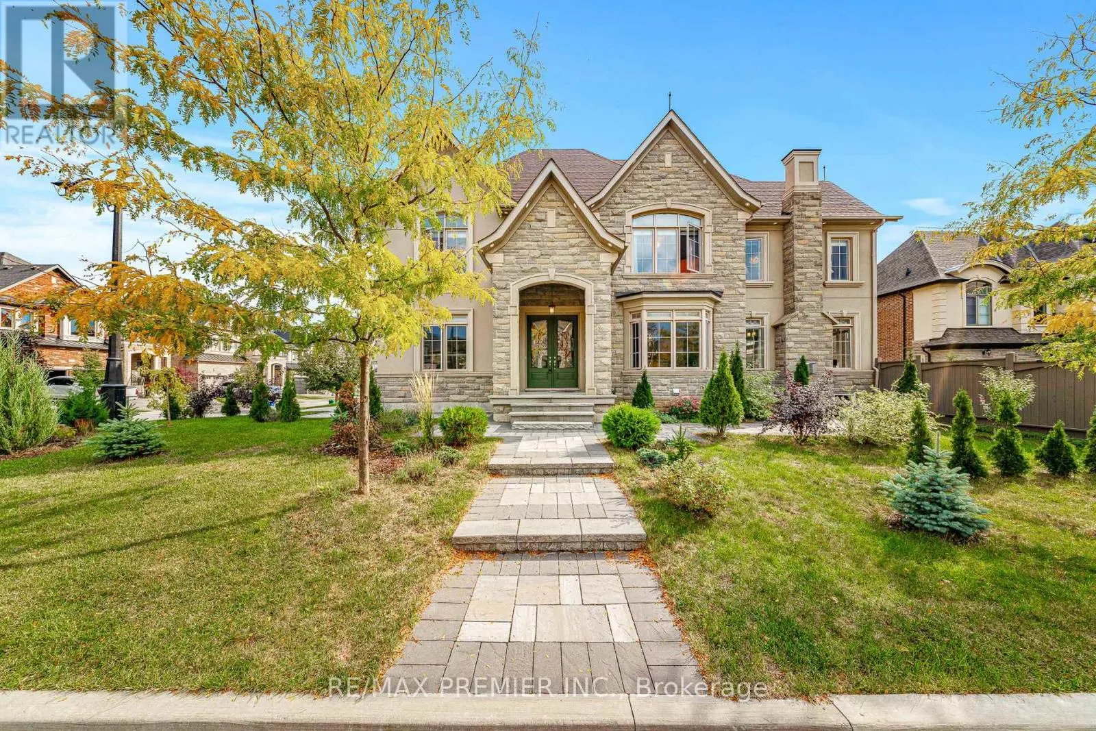 28 RIVOLI DRIVE