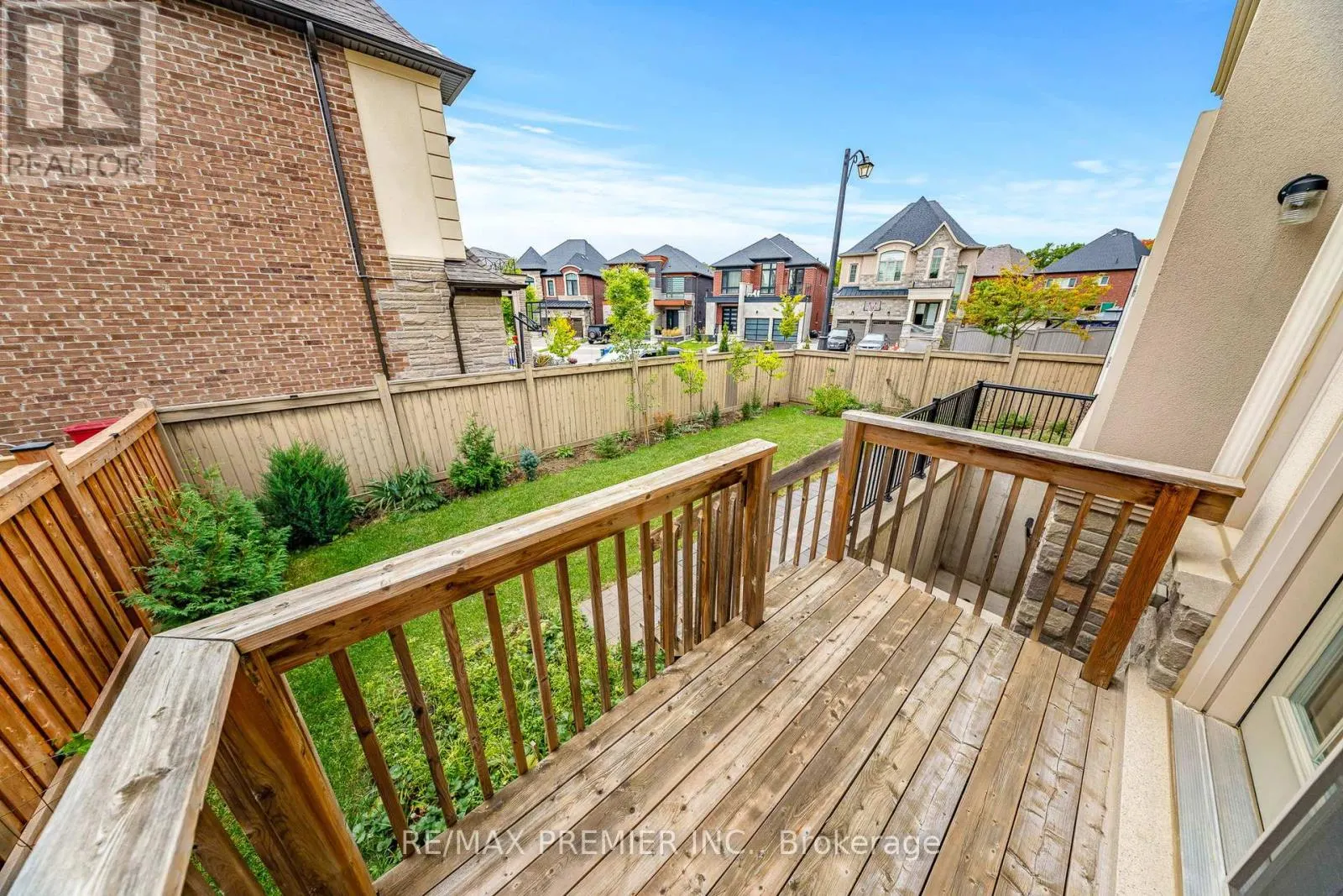 28 RIVOLI DRIVE