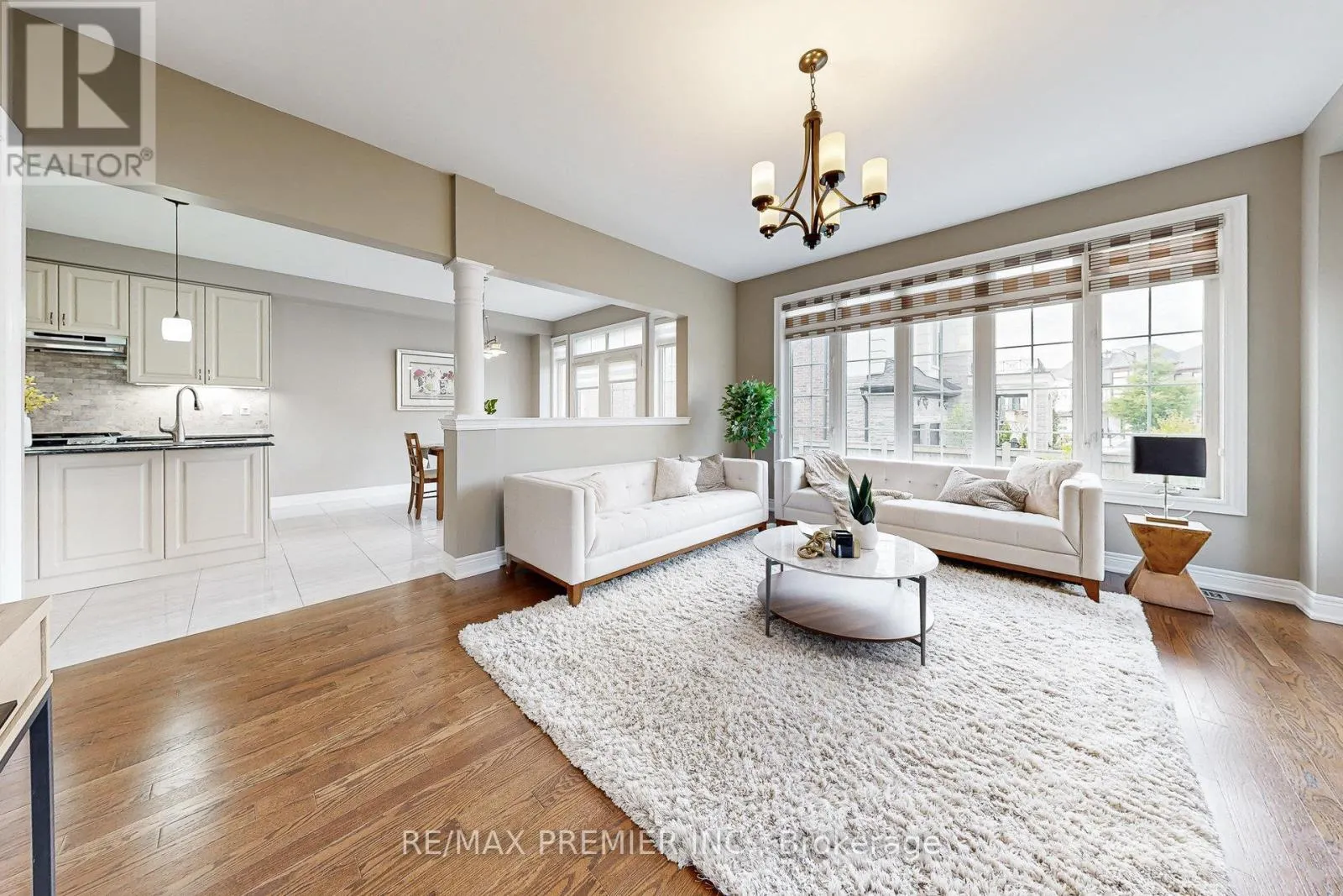 28 RIVOLI DRIVE