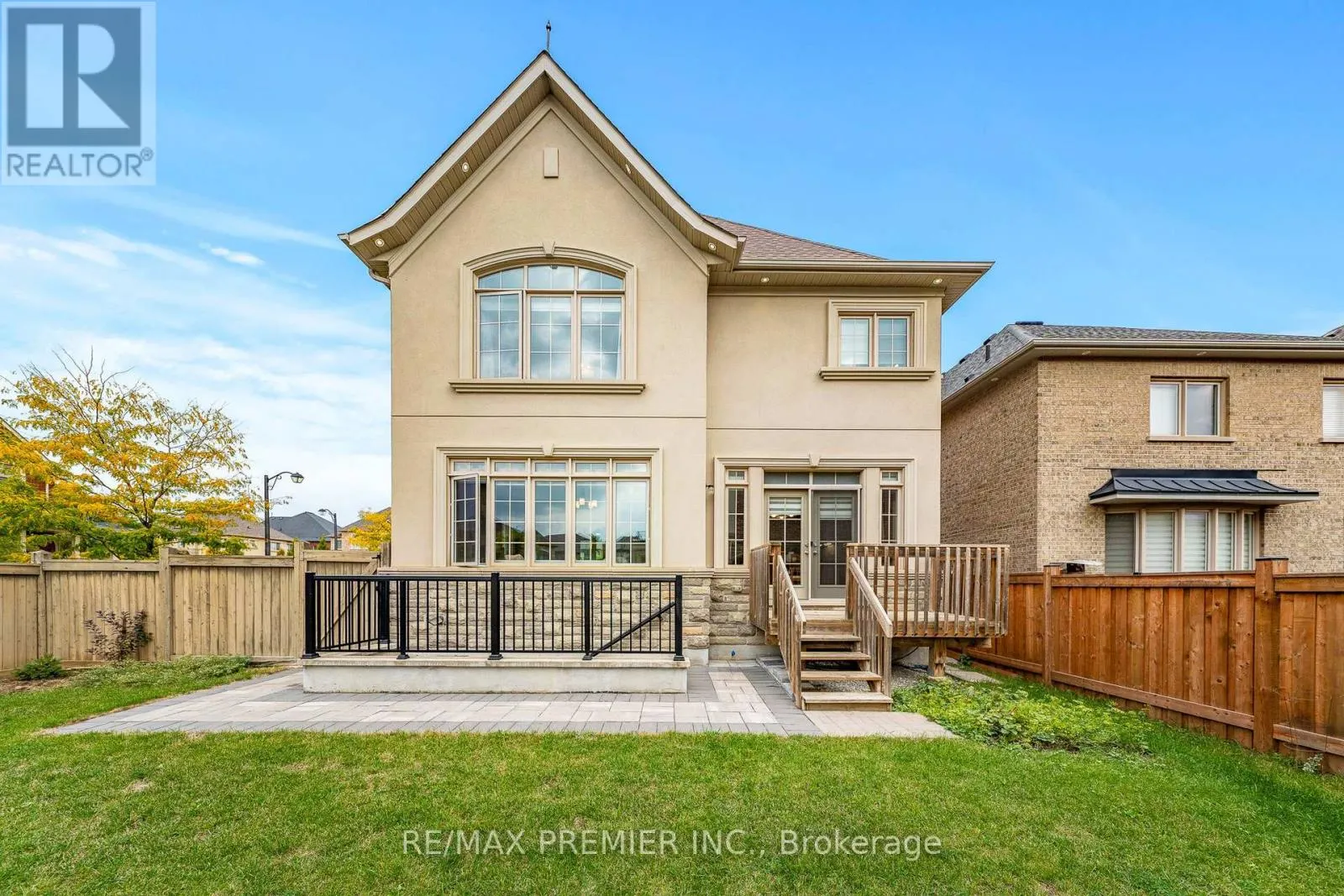 28 RIVOLI DRIVE