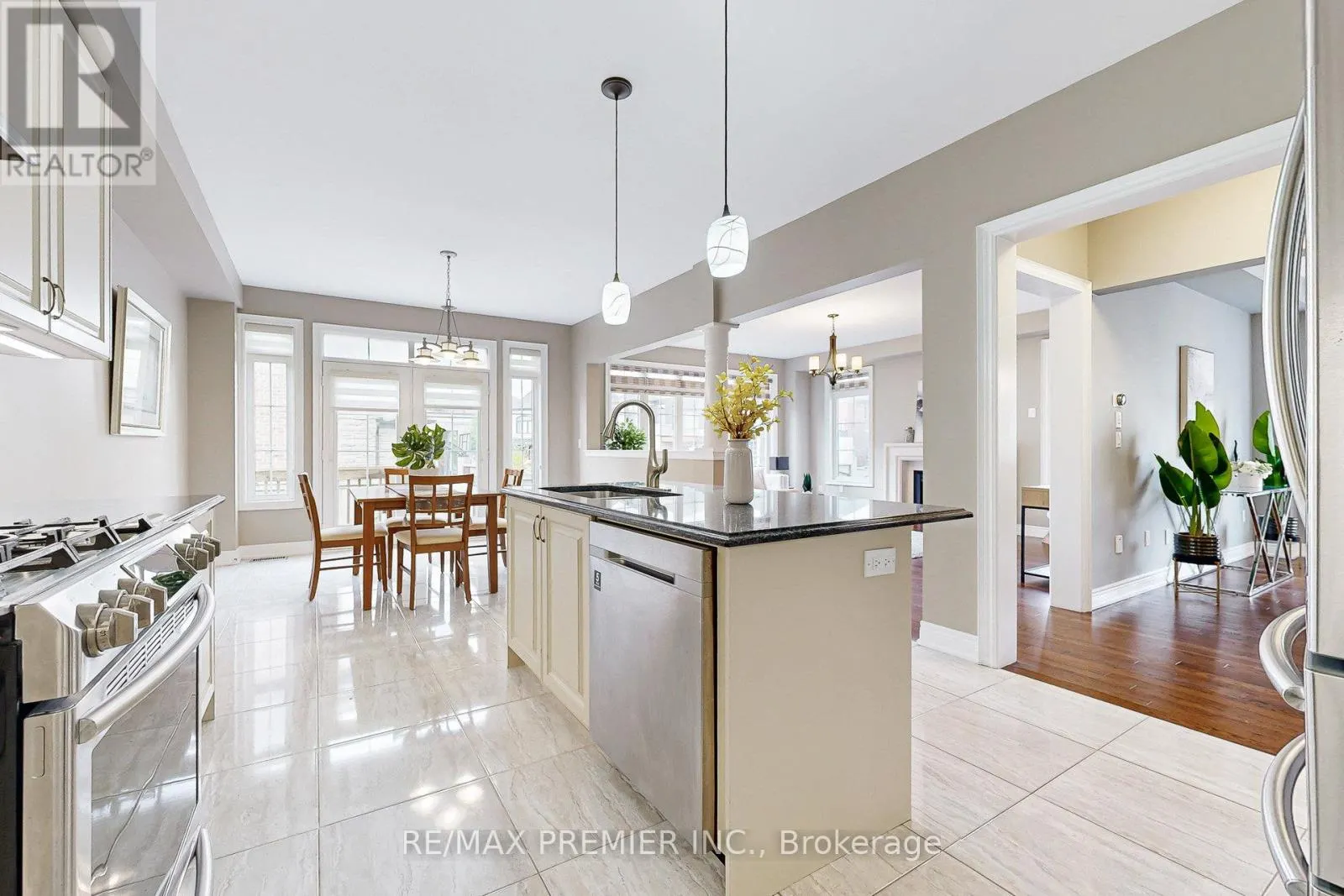 28 RIVOLI DRIVE