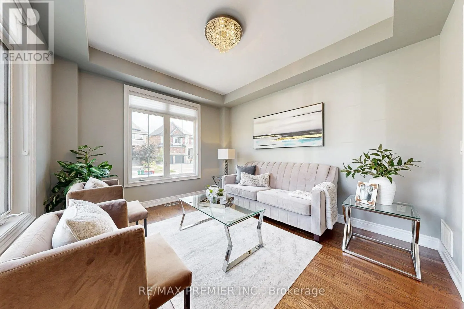 28 RIVOLI DRIVE