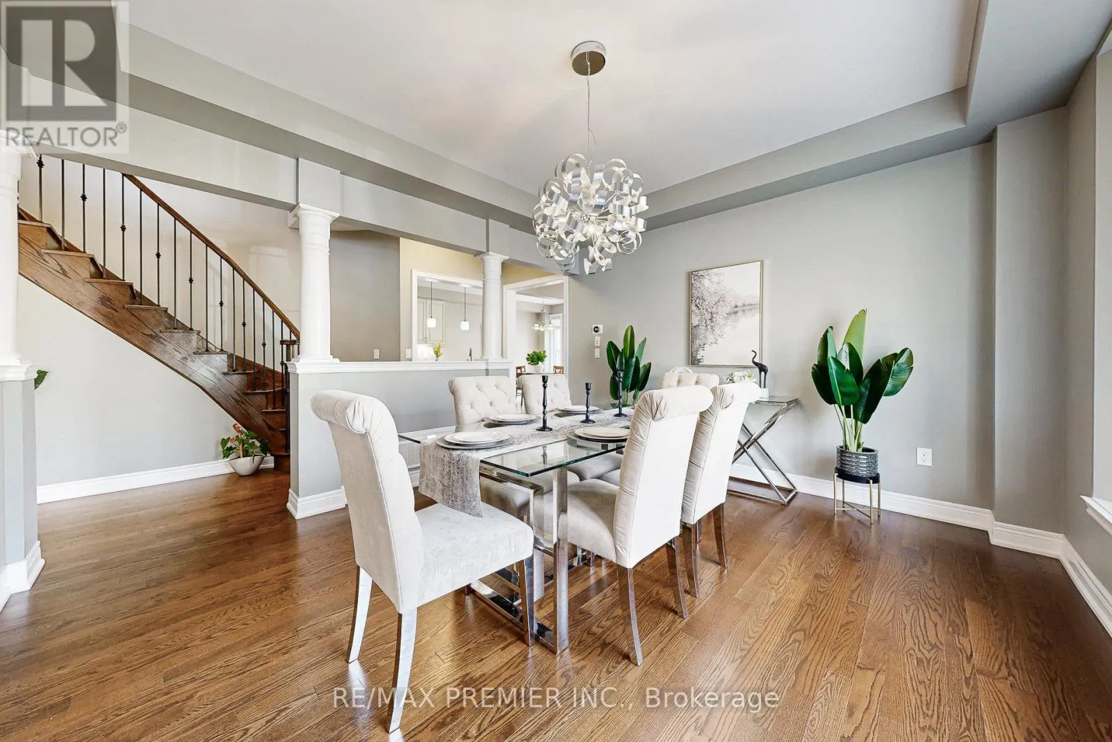 28 RIVOLI DRIVE