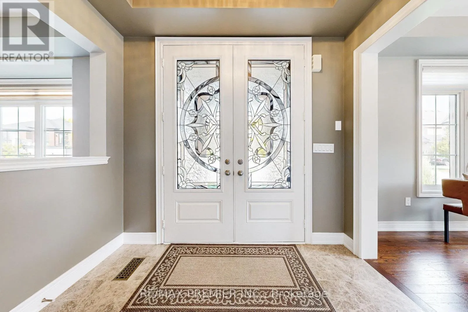 28 RIVOLI DRIVE