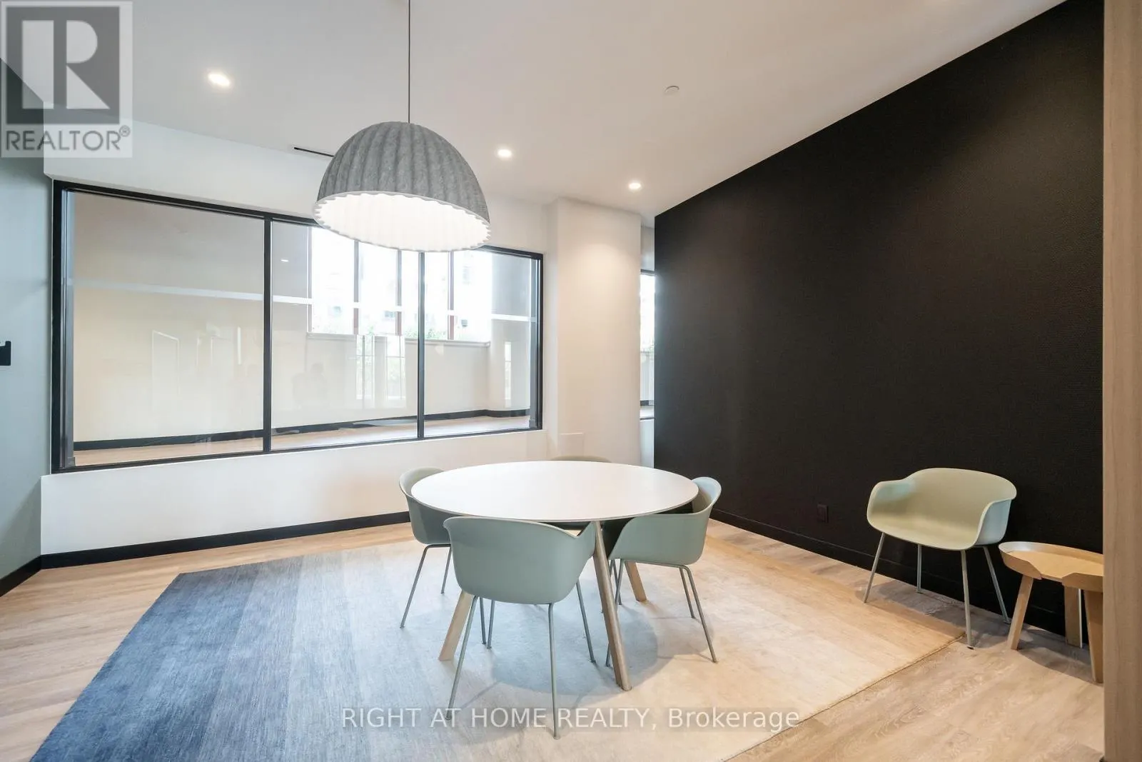 7950 BATHURST STREET