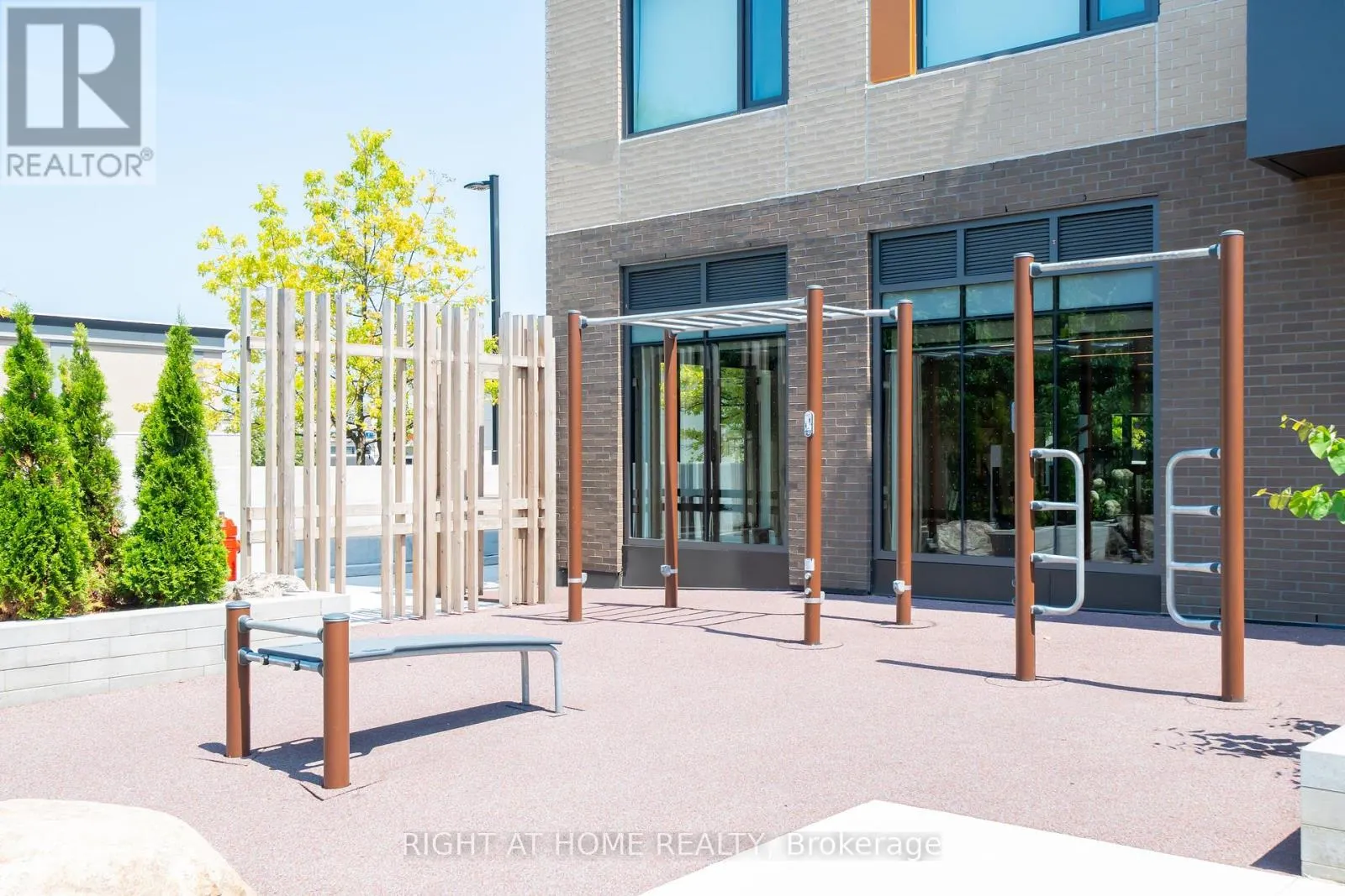 7950 BATHURST STREET