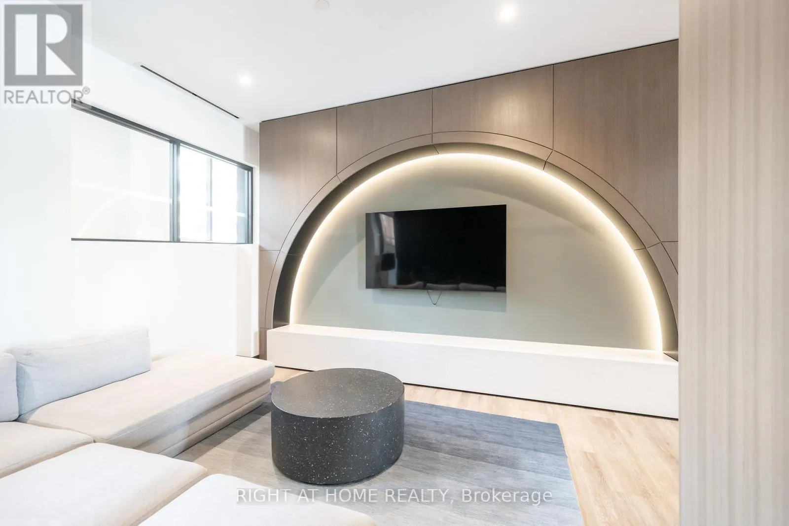 7950 BATHURST STREET
