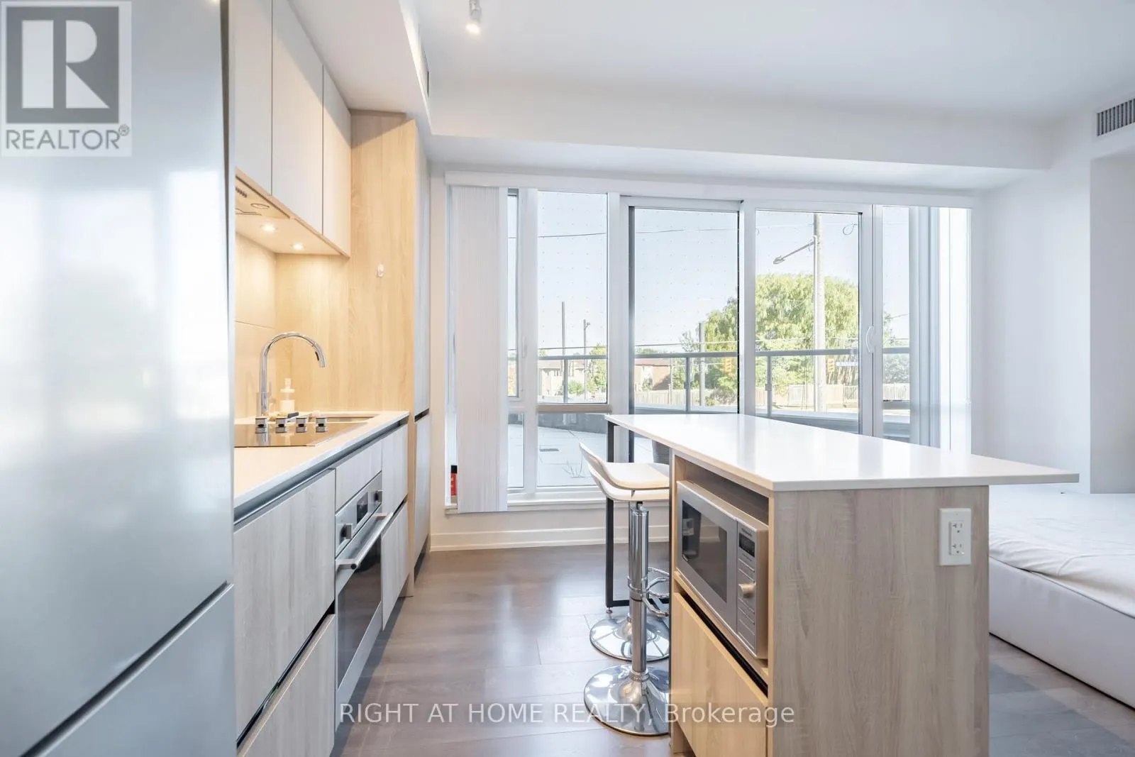 7950 BATHURST STREET