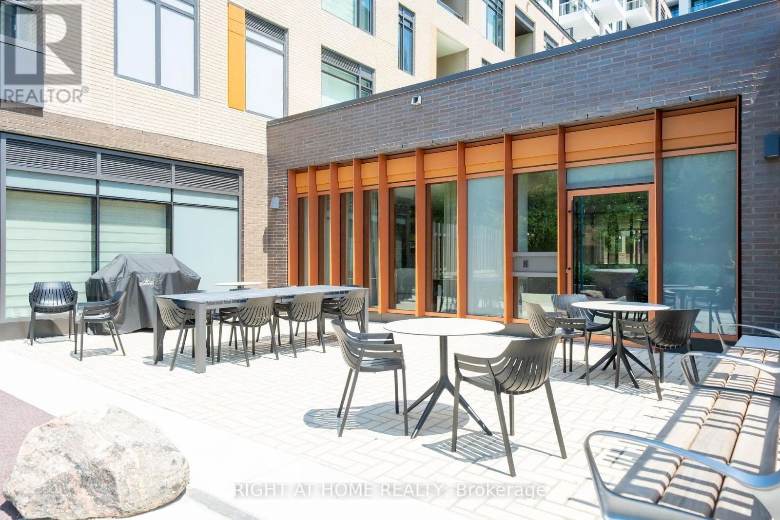 7950 BATHURST STREET