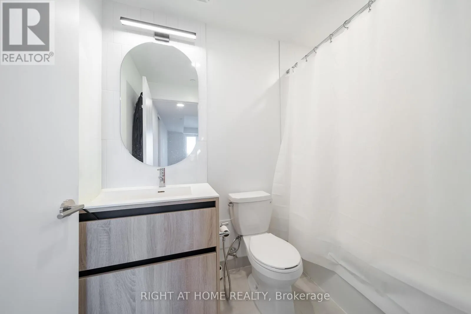 7950 BATHURST STREET