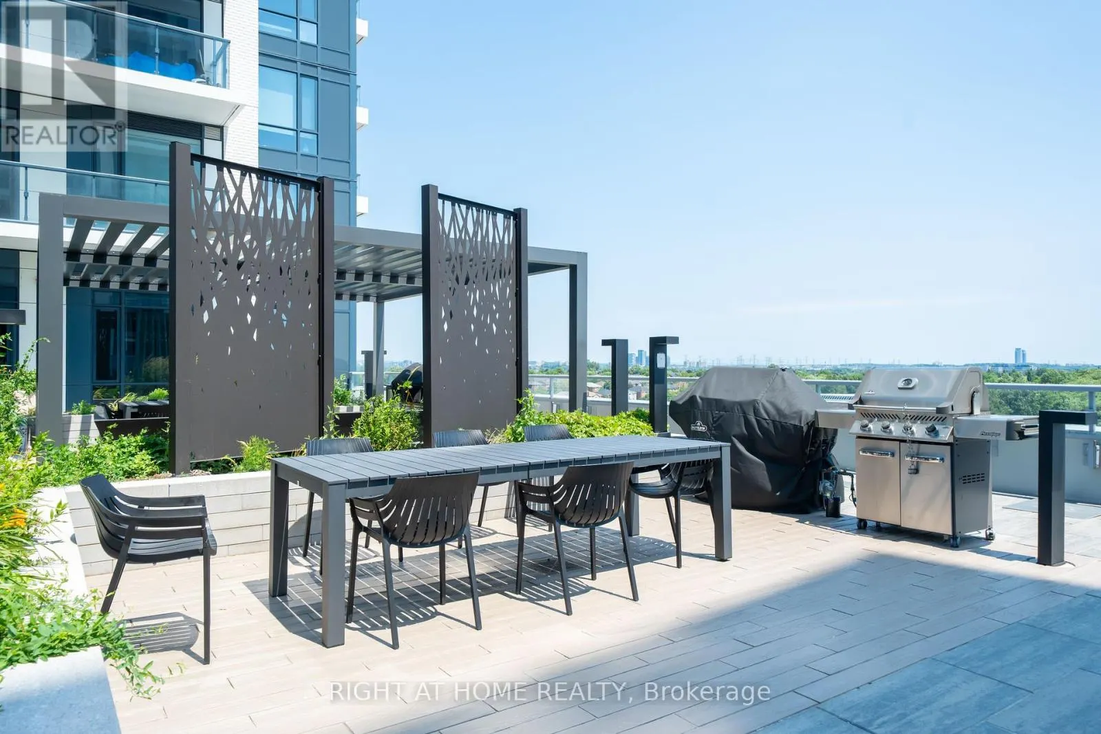 7950 BATHURST STREET