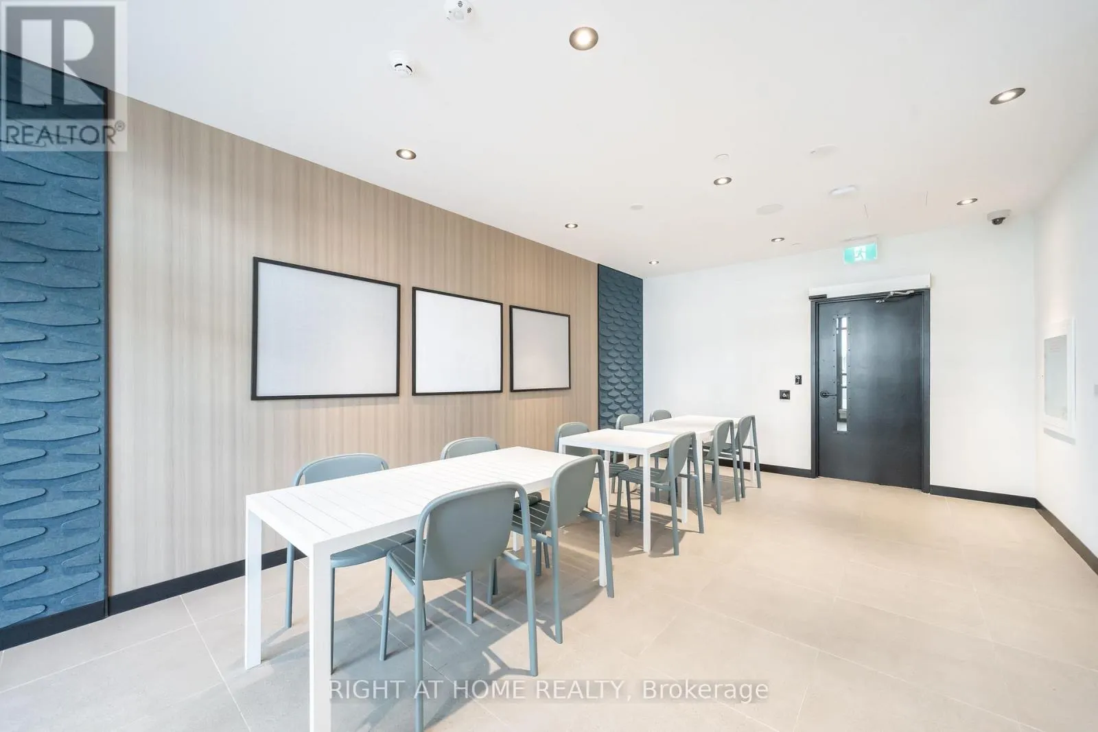 7950 BATHURST STREET