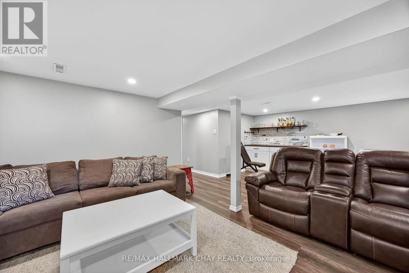 209 NEWHOLME CIRCLE