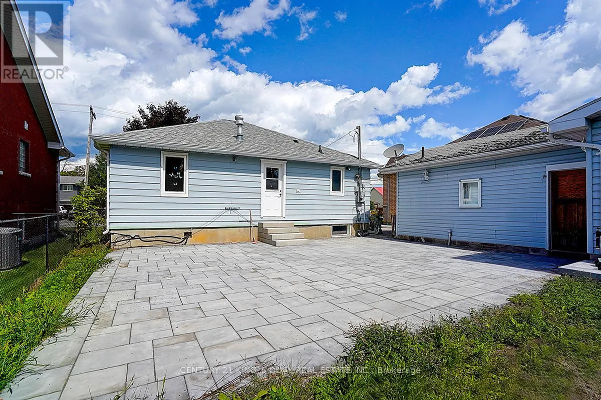297 GLENWOODS AVENUE