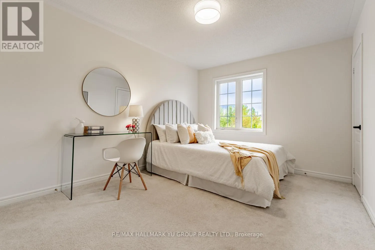 10 PALMETTE DRIVE