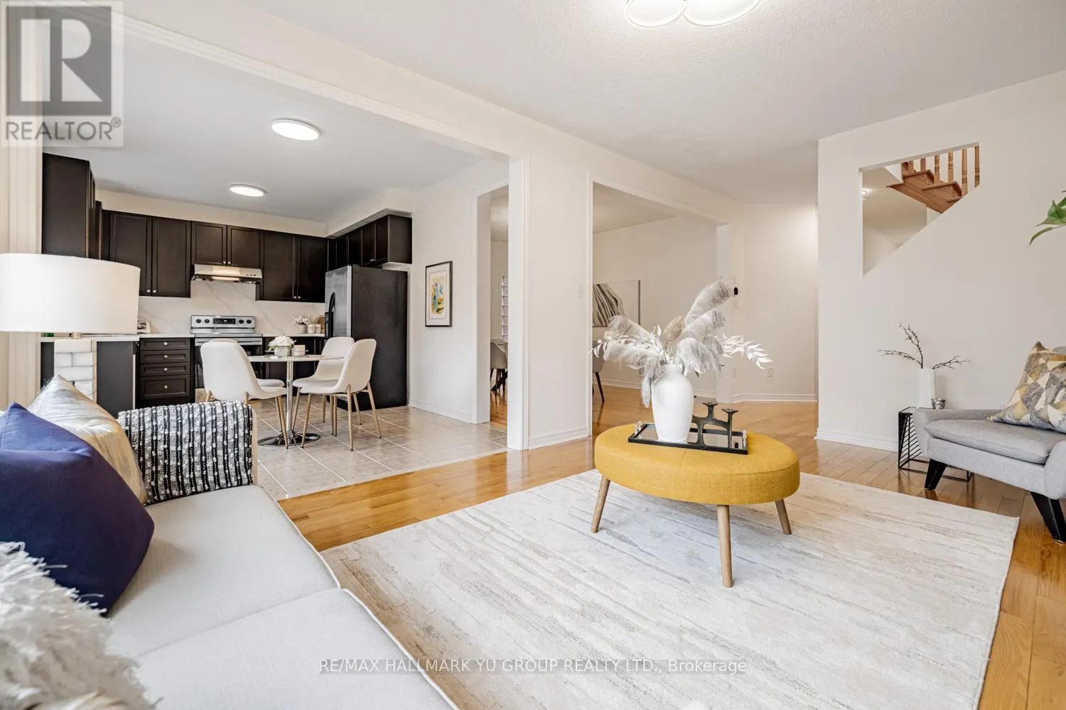 10 PALMETTE DRIVE