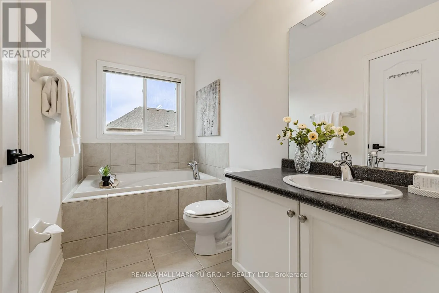 10 PALMETTE DRIVE
