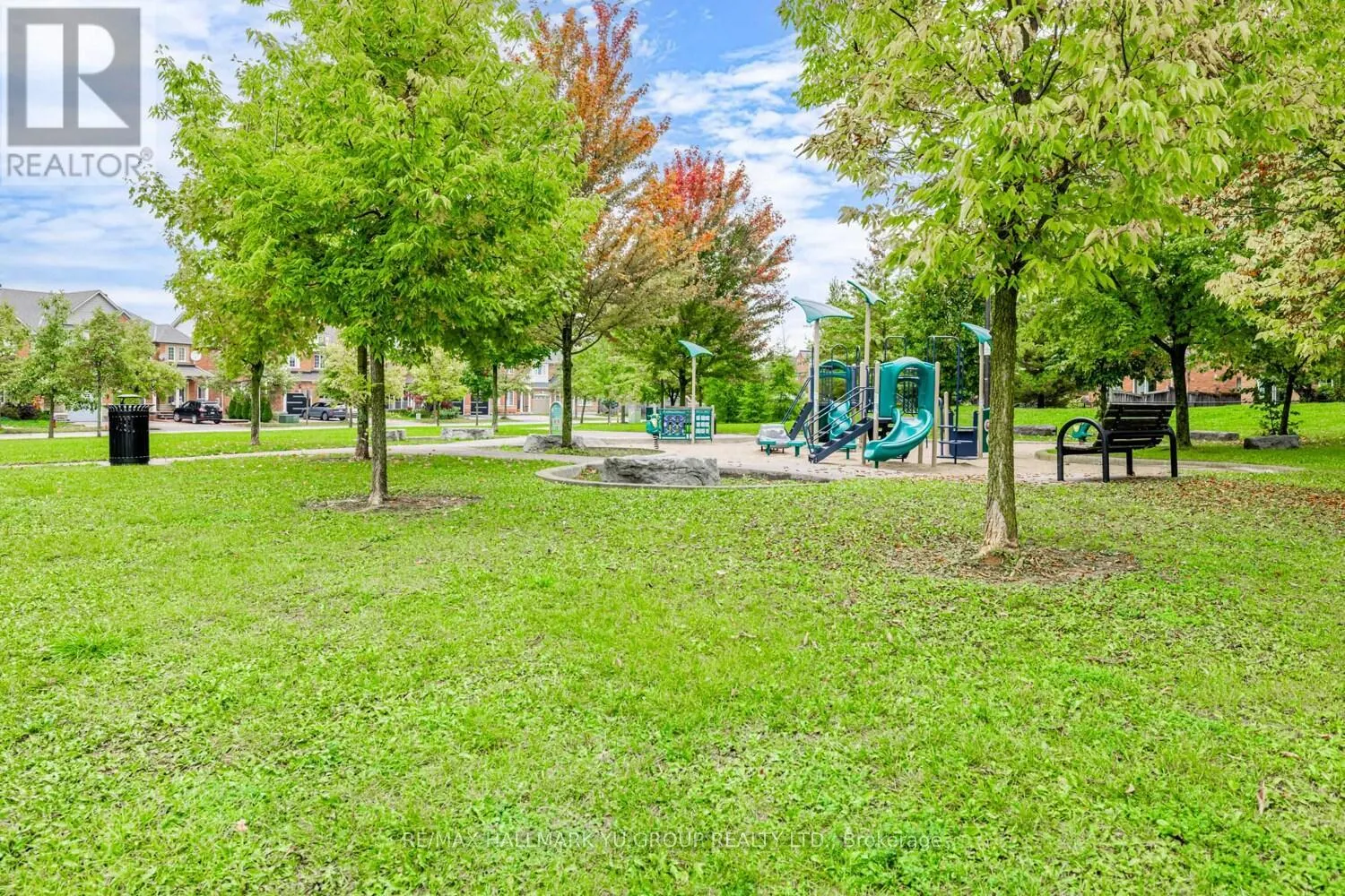 10 PALMETTE DRIVE