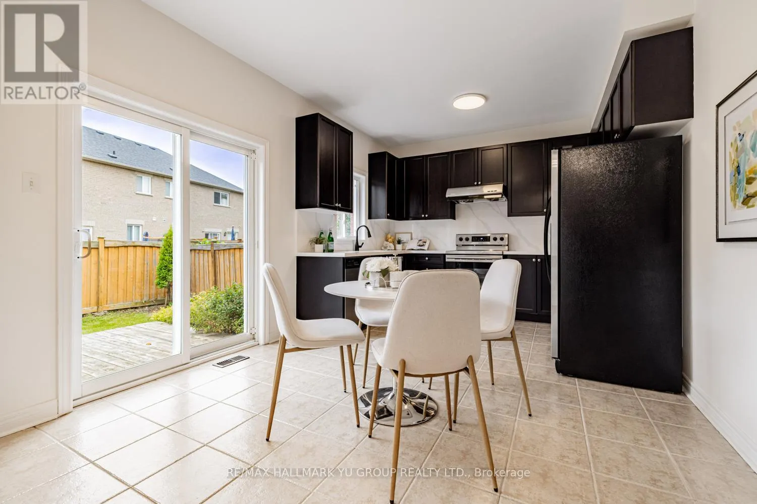 10 PALMETTE DRIVE