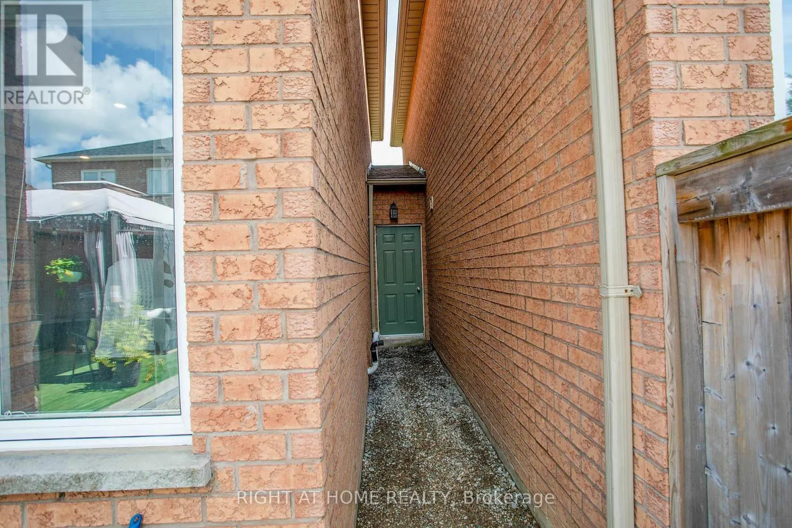 50 SUNRIDGE STREET