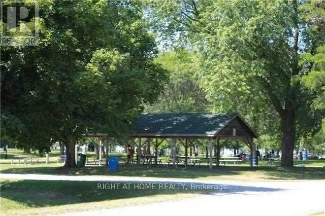 12 CHRISTIDIS DRIVE