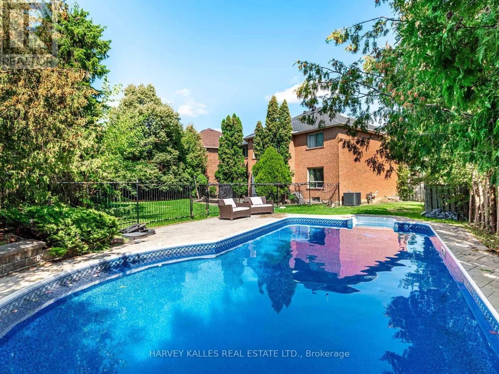 85 FRANMORE CIRCLE