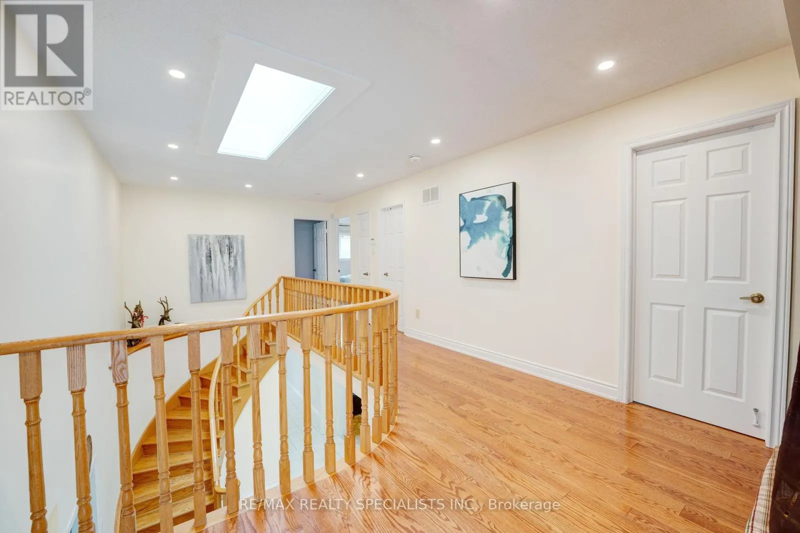 36 DEVONSLEIGH BOULEVARD